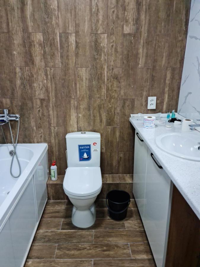 Апартаменты В Центре, В Новом Доме Alma-Ata Exteriör bild